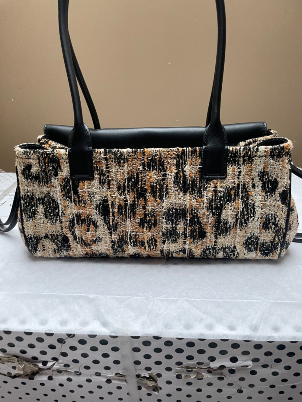 Chanel 26A Urban Essential East West Shopping Bag - Leopard Print Tweed & Black - Picture 4 of 15